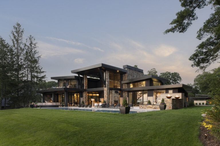 Chief Cliff Natural Random